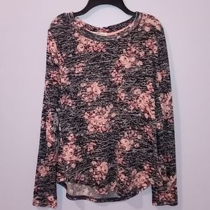 Long sleeve floral pint shirt.